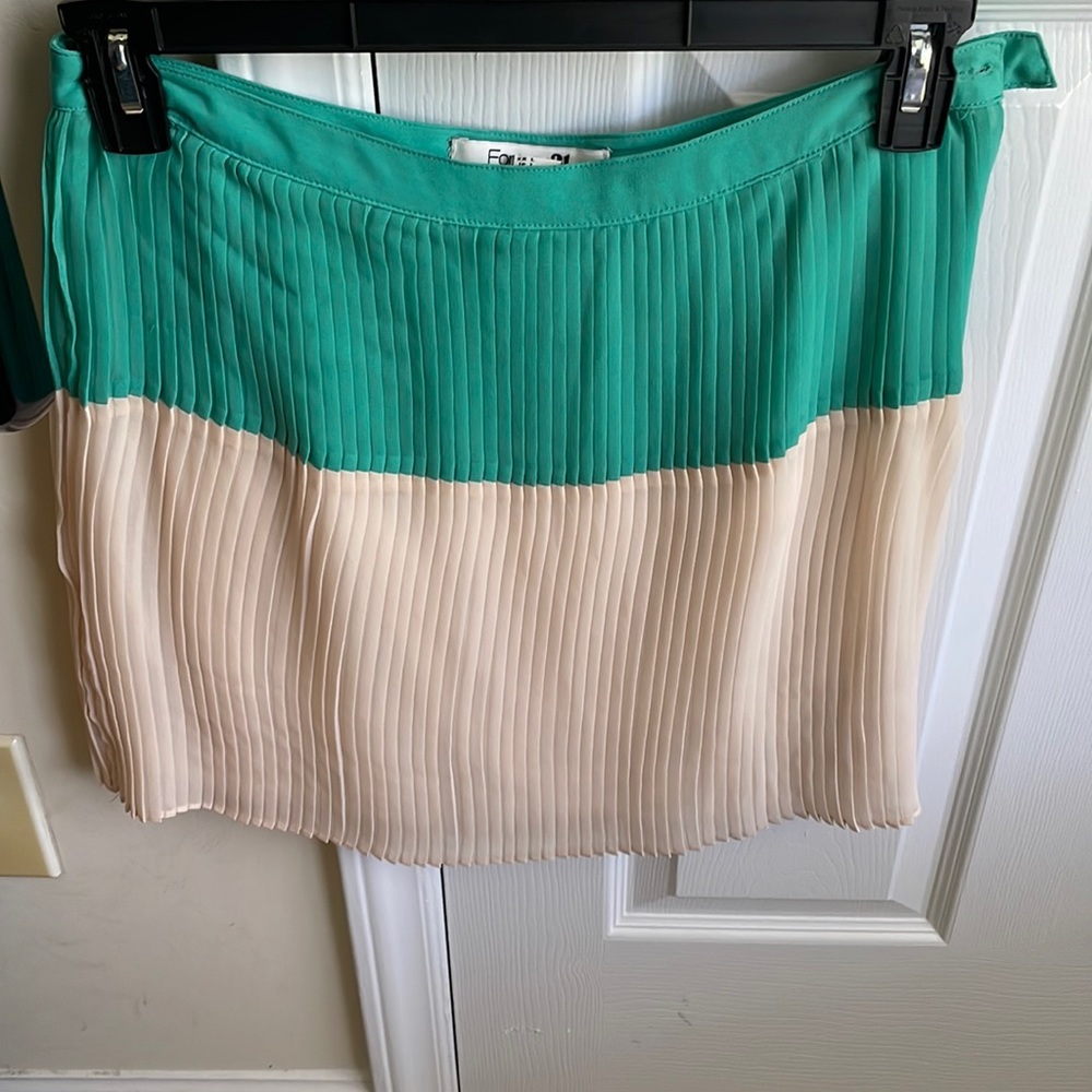 Forever 21 skirt